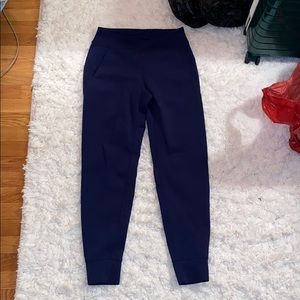 Blue lululemon nylon/polyester jogger size 6